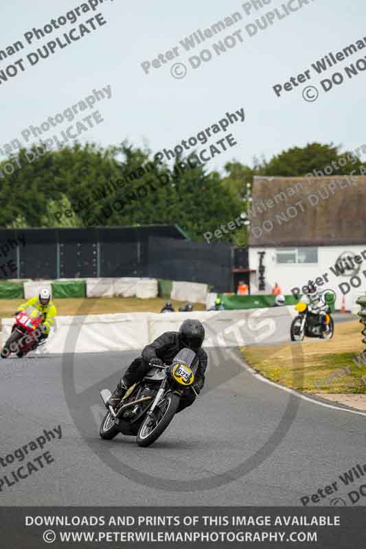 Vintage motorcycle club;eventdigitalimages;mallory park;mallory park trackday photographs;no limits trackdays;peter wileman photography;trackday digital images;trackday photos;vmcc festival 1000 bikes photographs